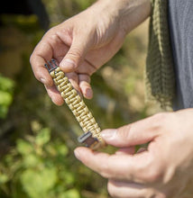 Load image into Gallery viewer, Paracord Survival Bracelet